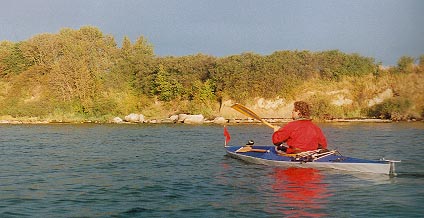 Volker vor Steilufer in der Having